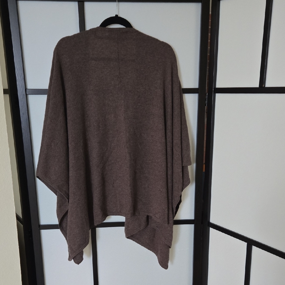 Ply Cashmere Cozy Brown Poncho - Picture 3 of 7